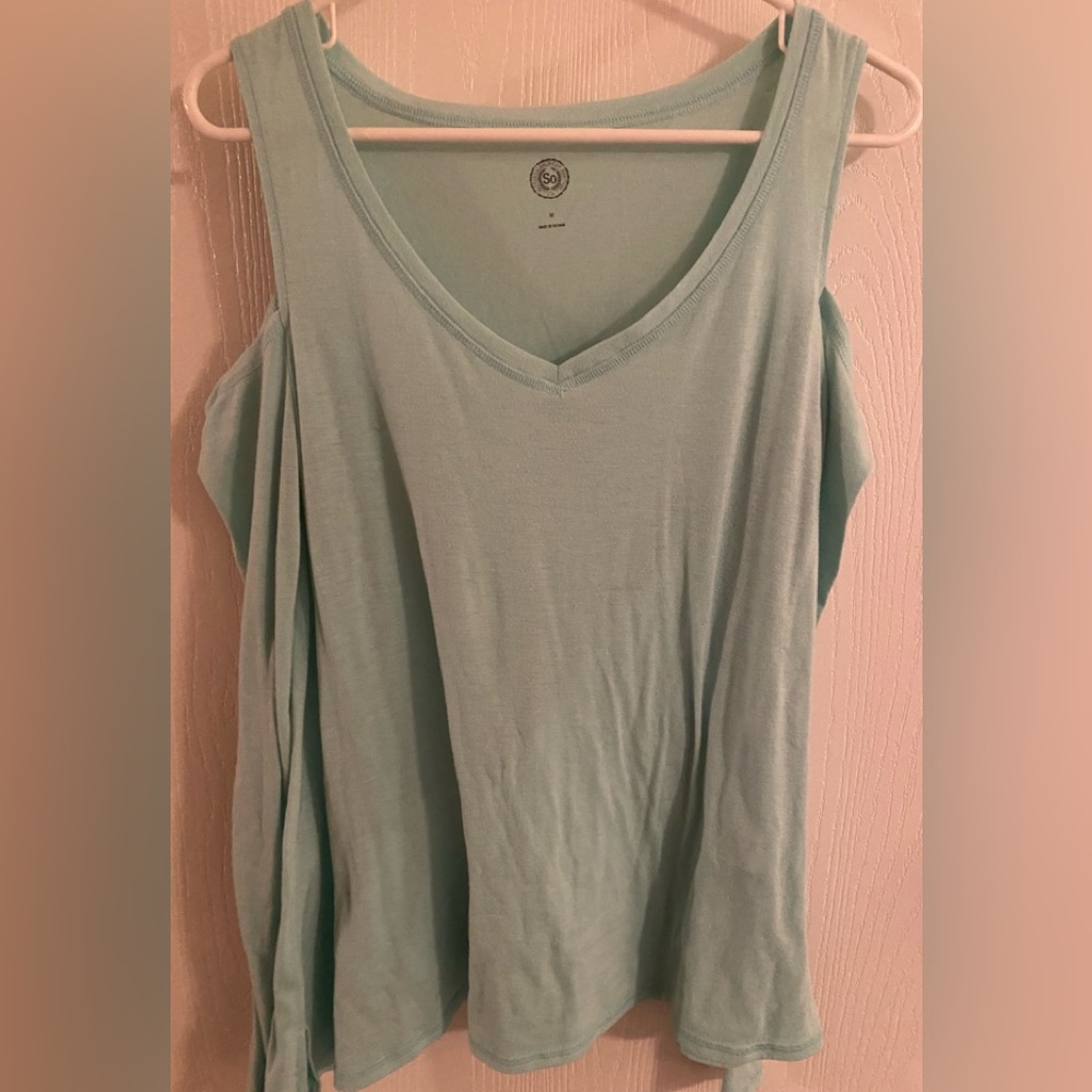 Ladies Mint Green Cold Shoulder 3/4 length Sleeve Top - Size Medium